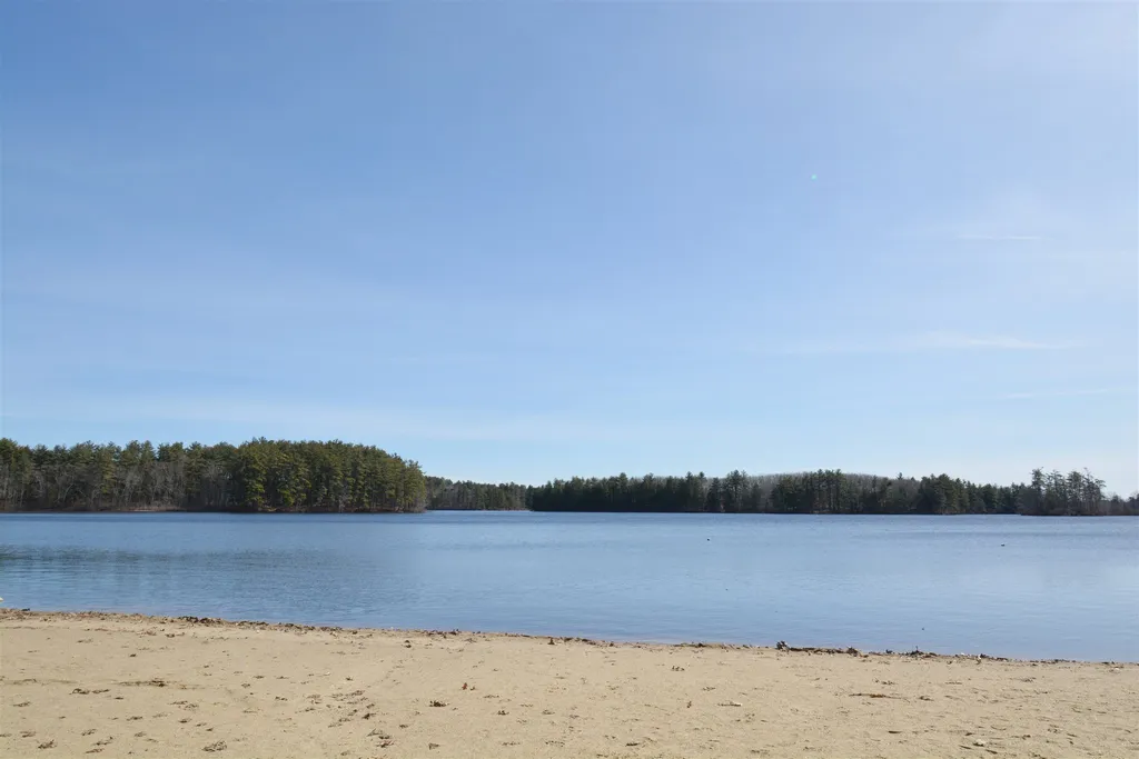 42 Rockrimmon Road Kingston NH 03848
