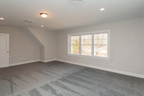 5 Hidden Valley Drive Dover NH 03820