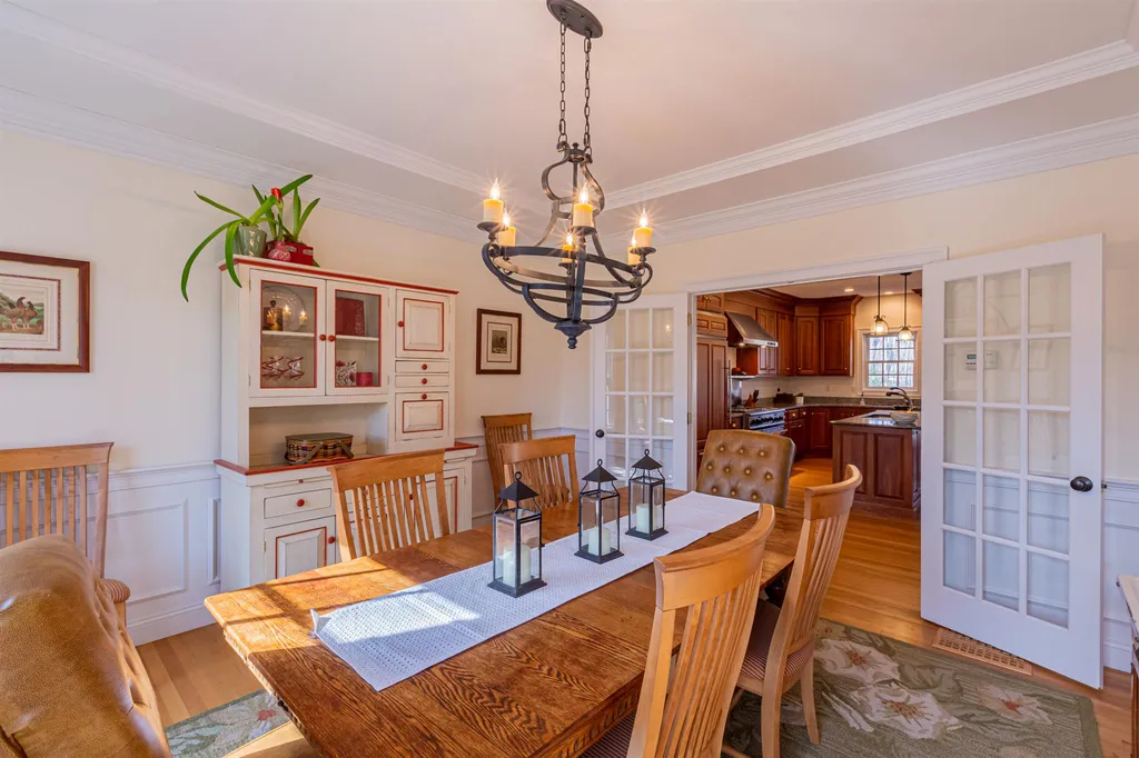 29 Chapel Road North Hampton NH 03862