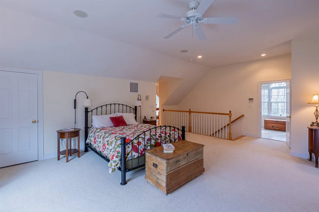 29 Chapel Road North Hampton NH 03862