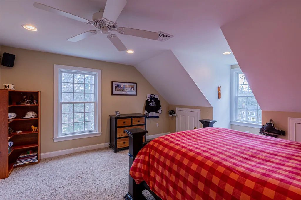 29 Chapel Road North Hampton NH 03862