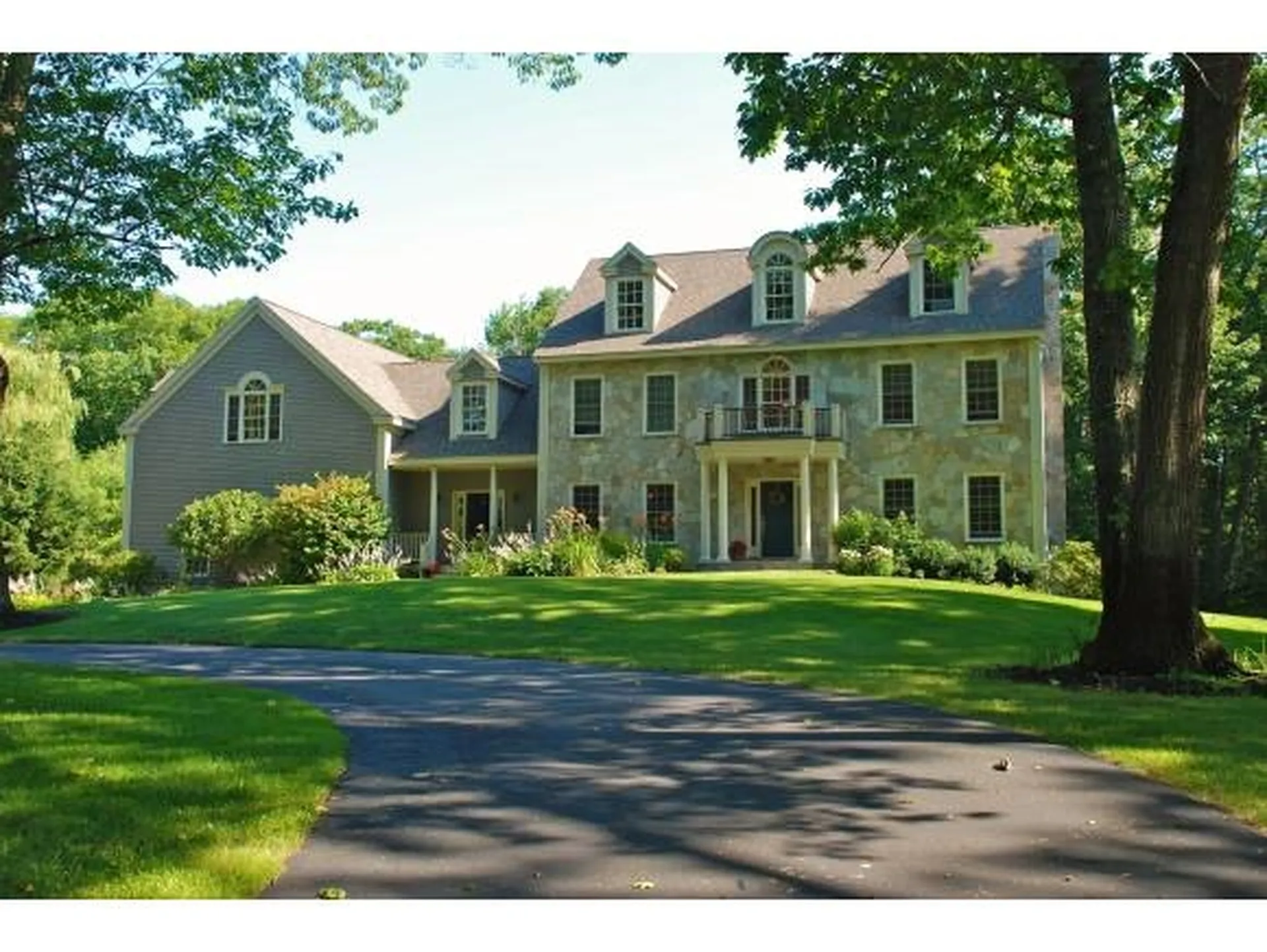 29 Chapel Road North Hampton NH 03862