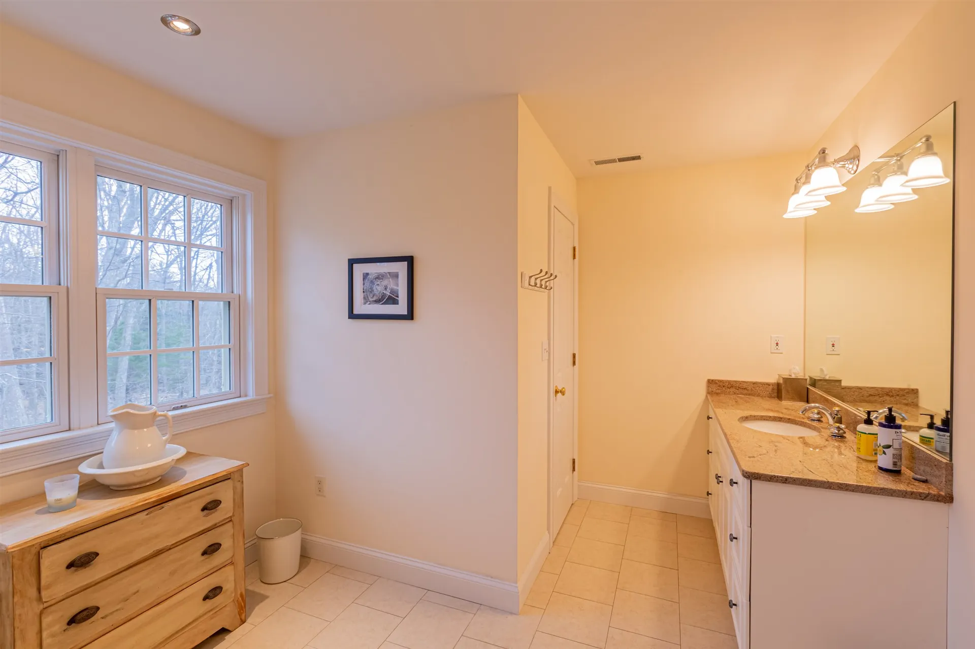 29 Chapel Road North Hampton NH 03862