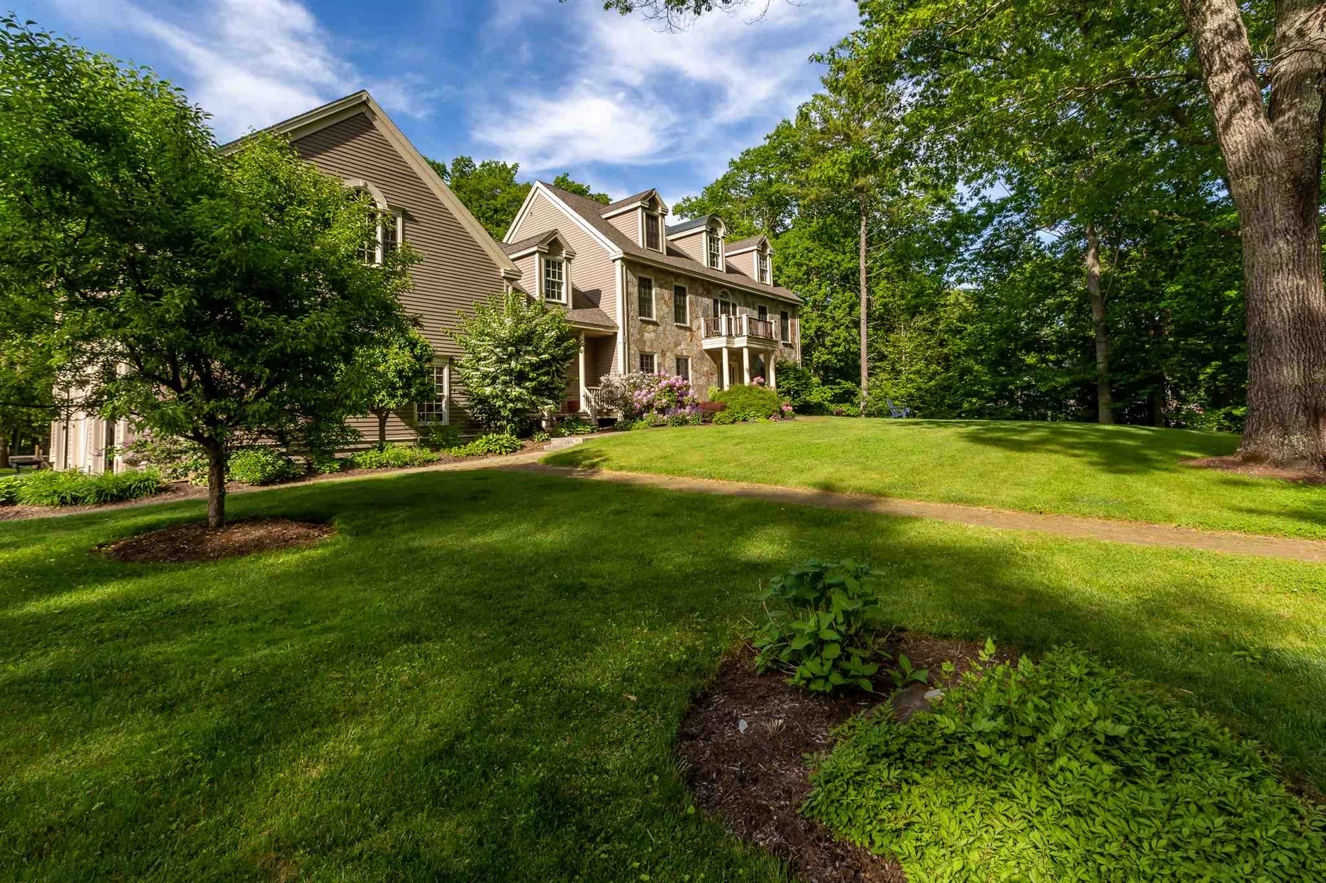 29 Chapel Road North Hampton NH 03862