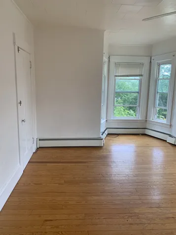 15 Crescent Street Pittsfield NH 03263