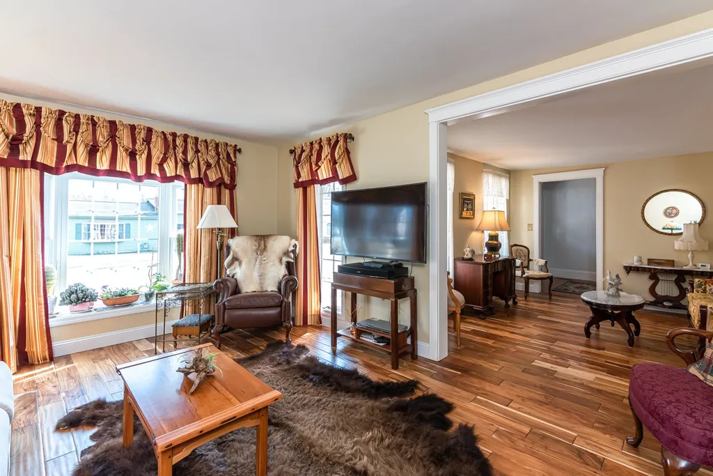 20 Pennichuck Street Nashua NH 03064