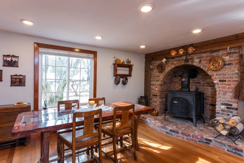 20 Pennichuck Street Nashua NH 03064