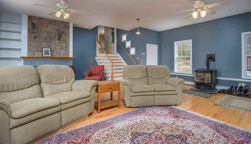 112 Oak Hill Road Barrington NH 03825