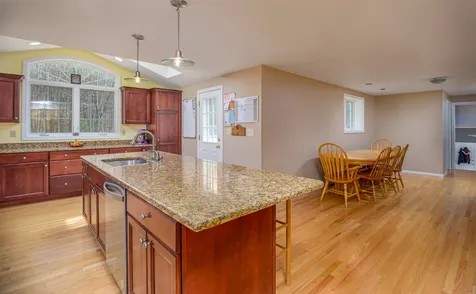 112 Oak Hill Road Barrington NH 03825