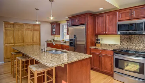 112 Oak Hill Road Barrington NH 03825