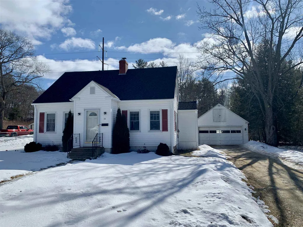 23 Glory Avenue Franklin NH 03235-1237