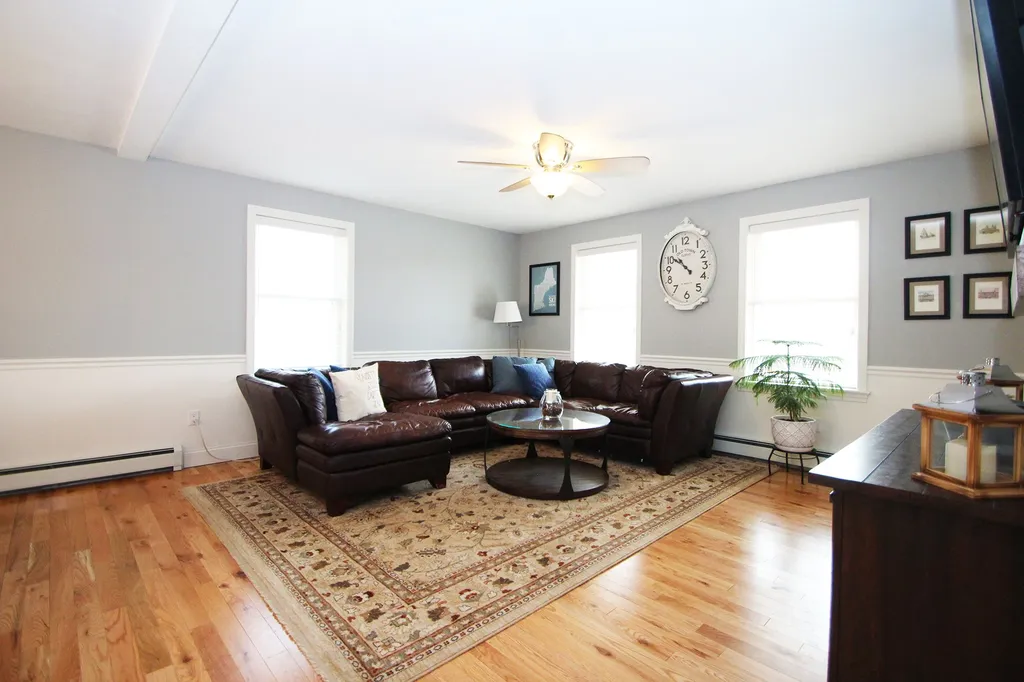 77 Mast Road Lee NH 03861