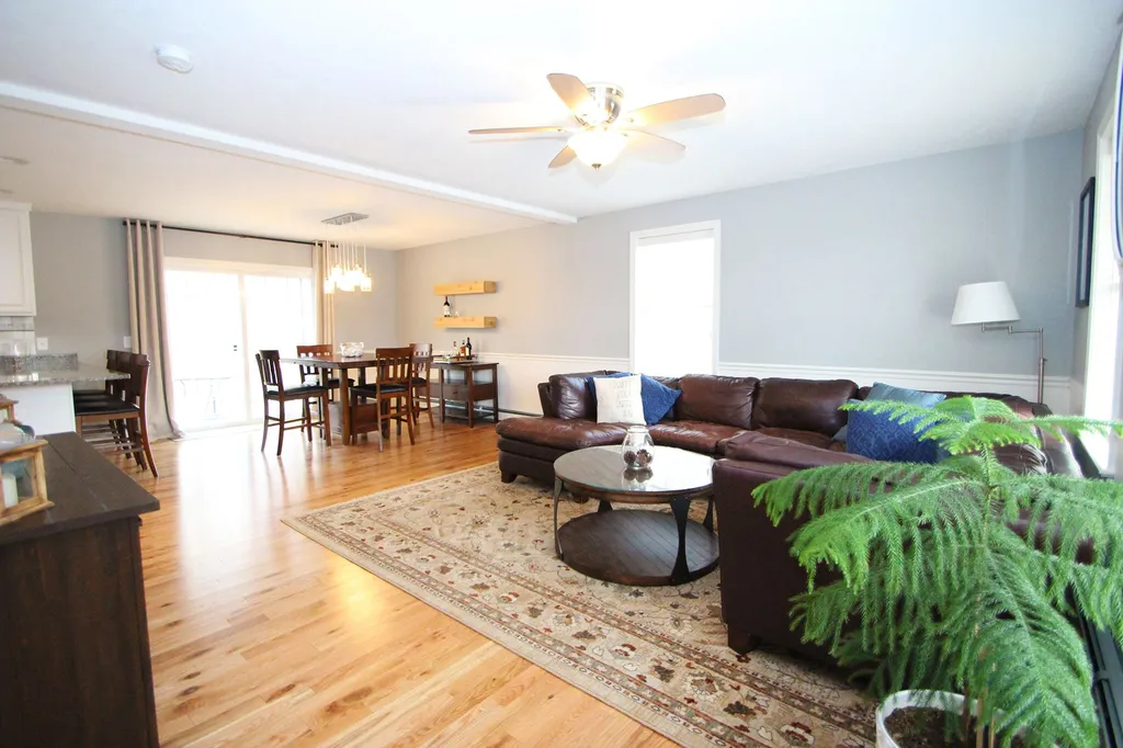 77 Mast Road Lee NH 03861