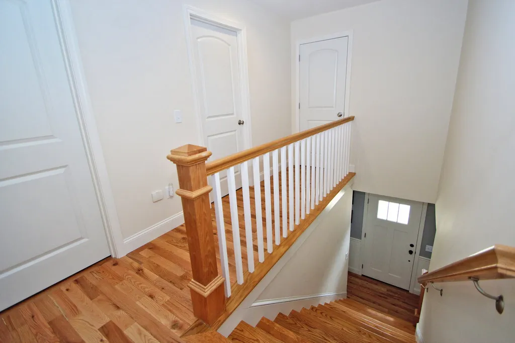 77 Mast Road Lee NH 03861
