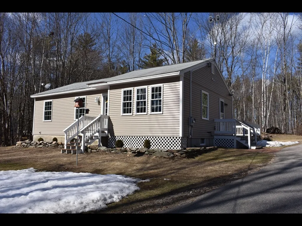 66 Pleasant Street Chichester NH 03258