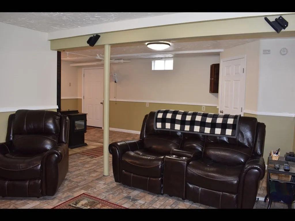 66 Pleasant Street Chichester NH 03258