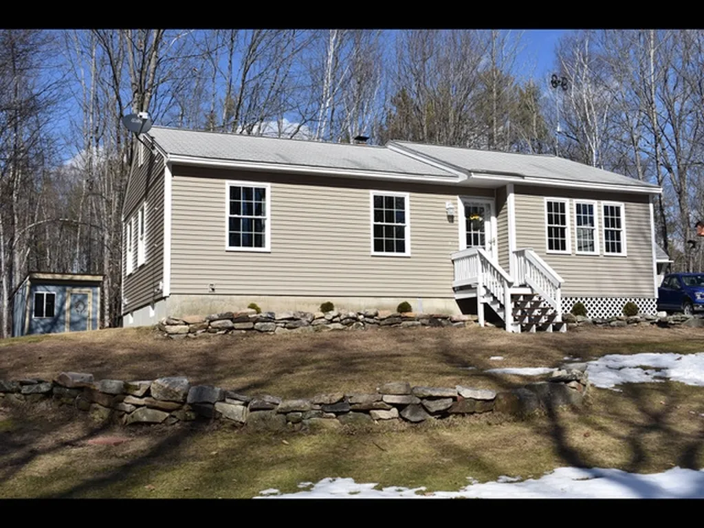 66 Pleasant Street Chichester NH 03258
