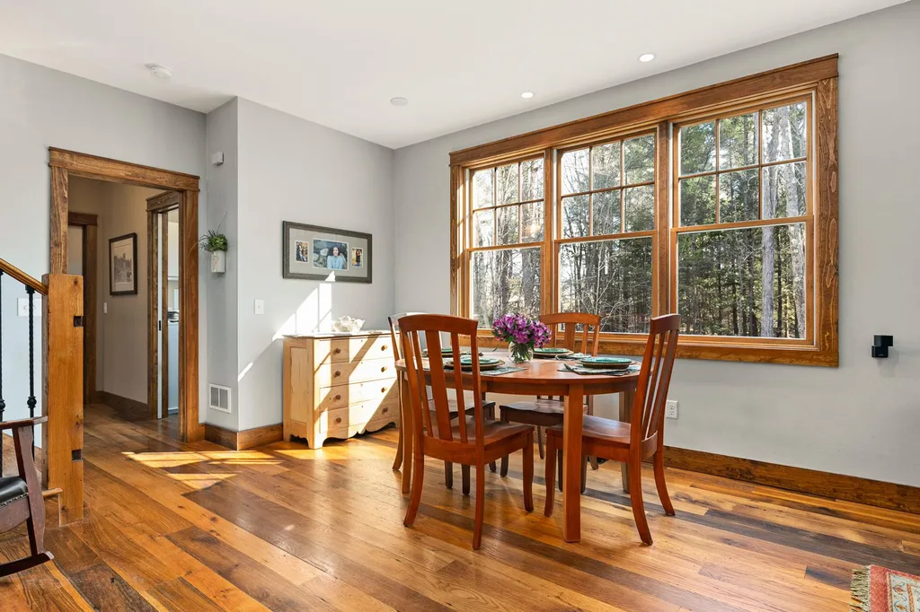 44 Captains Way Exeter NH 03833