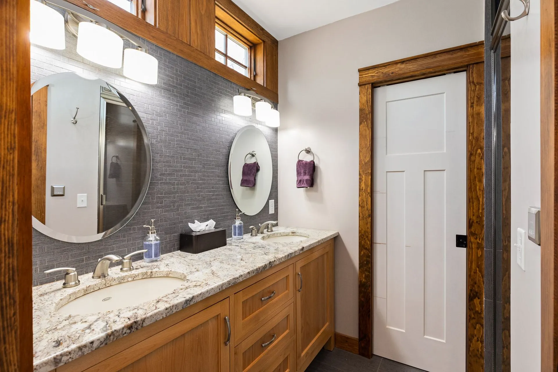 44 Captains Way Exeter NH 03833