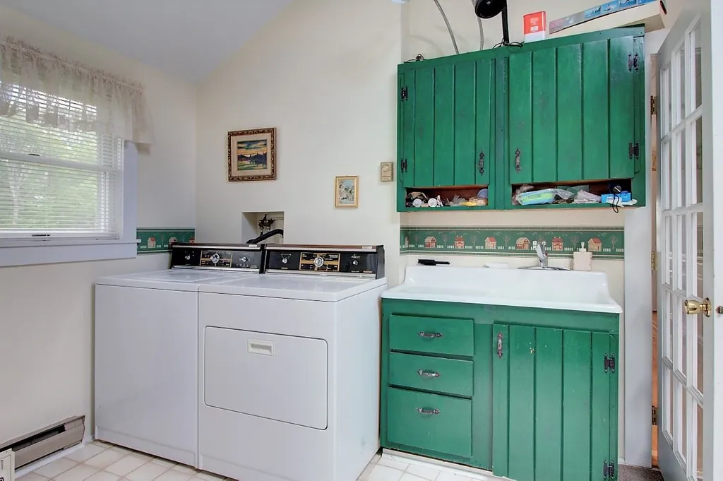 1227 East Shore Road Isle La Motte VT 05463