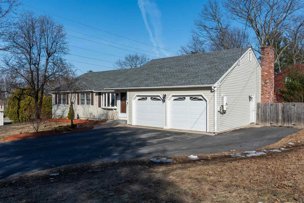 19 Byron Drive Nashua NH 03062