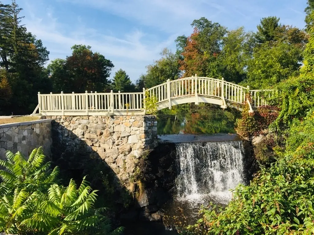 116 South River Road Bedford NH 03110