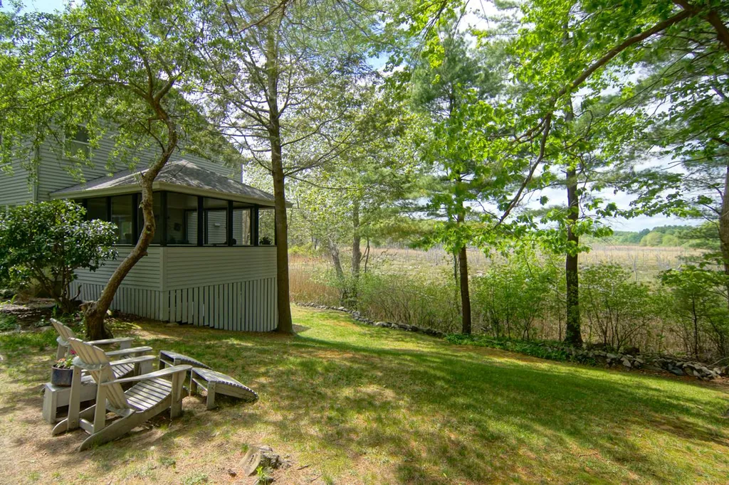17 Appledore Avenue North Hampton NH 03862