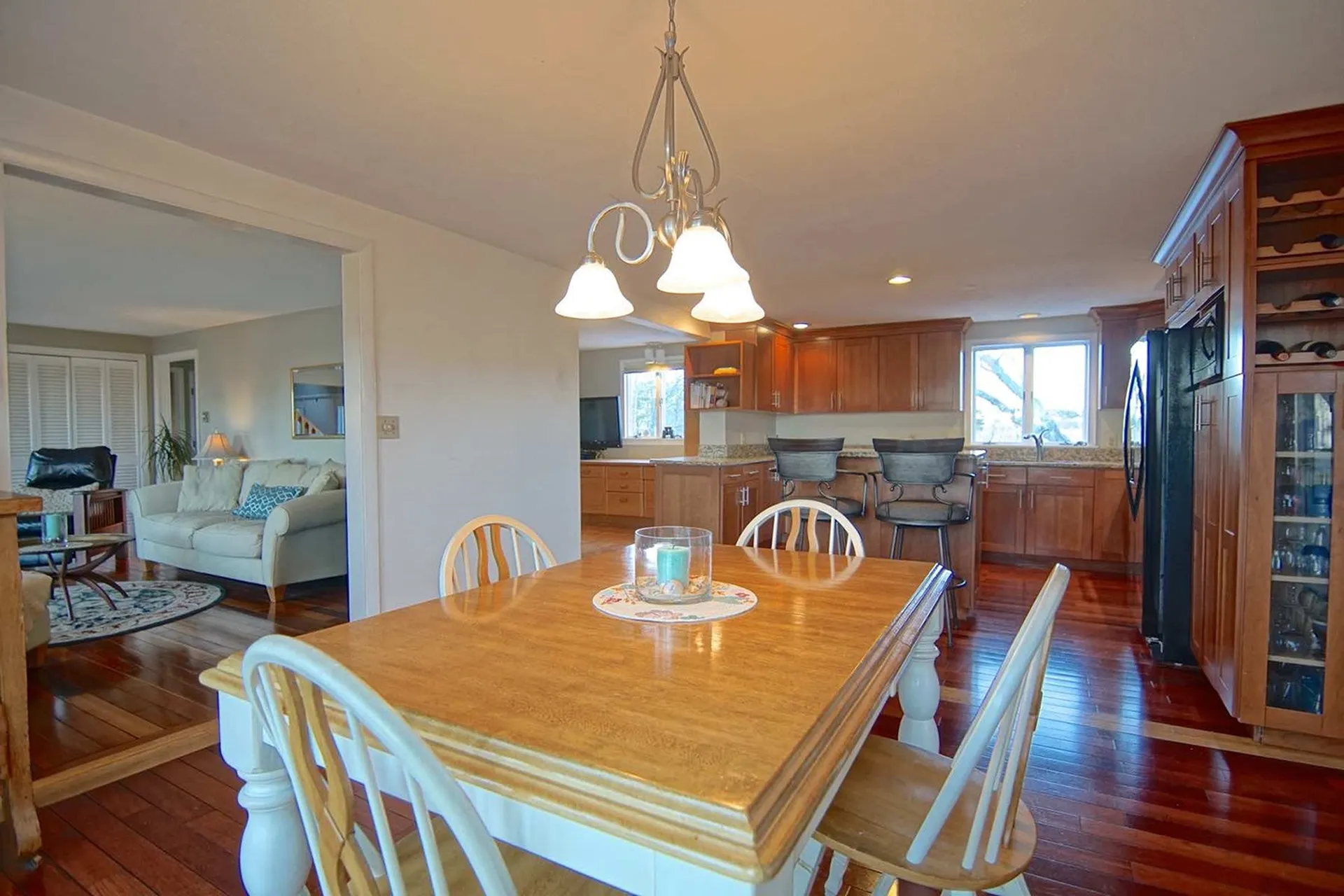 17 Appledore Avenue North Hampton NH 03862