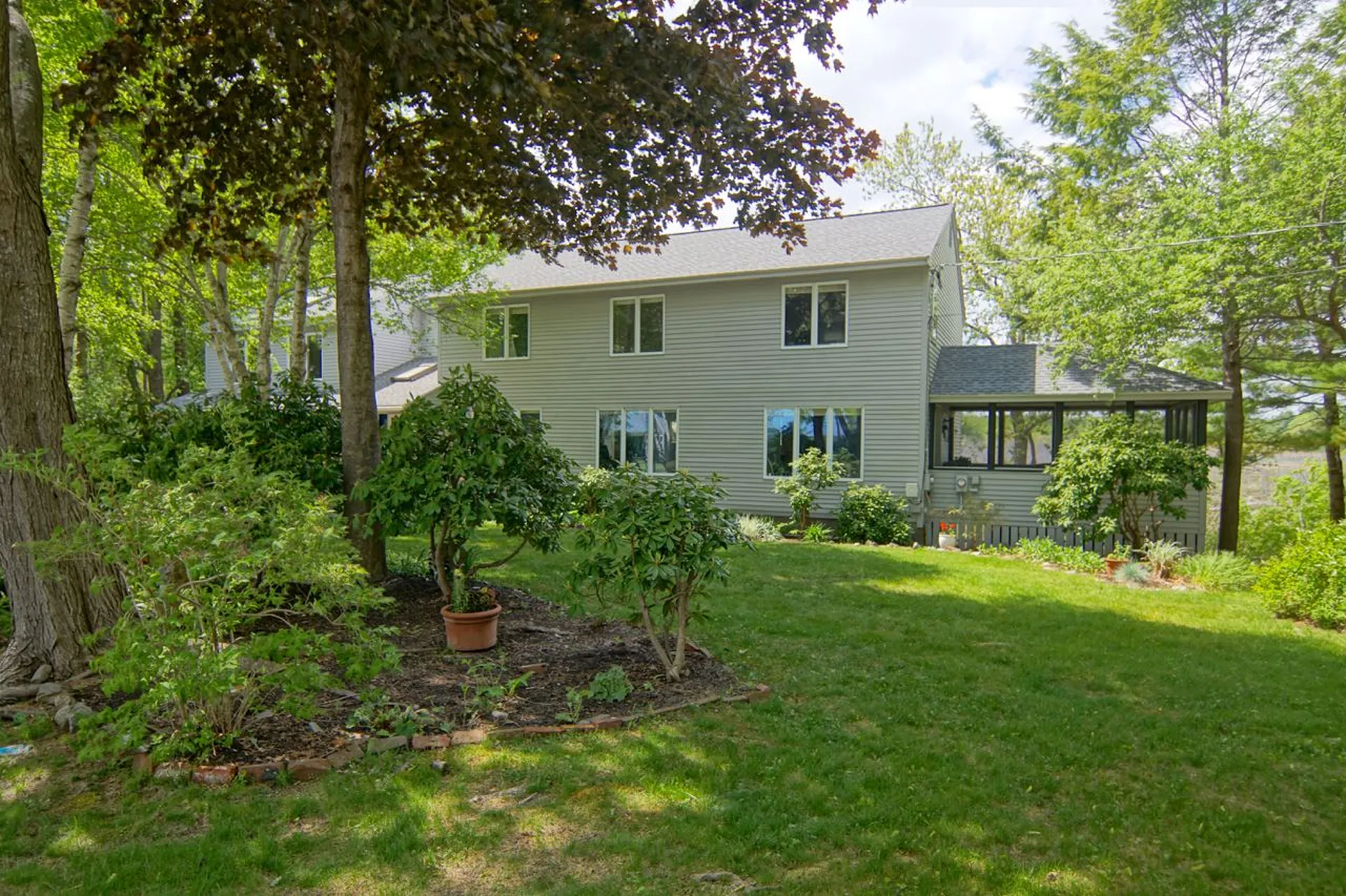 17 Appledore Avenue North Hampton NH 03862