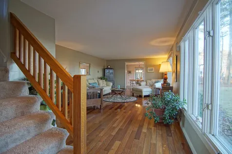 17 Appledore Avenue North Hampton NH 03862
