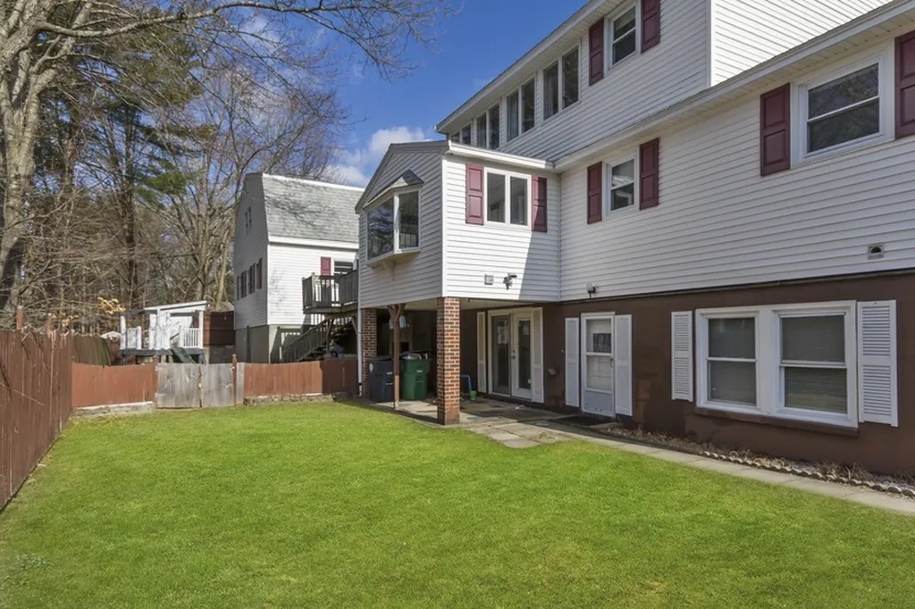 57 Conant Road Nashua NH 03062