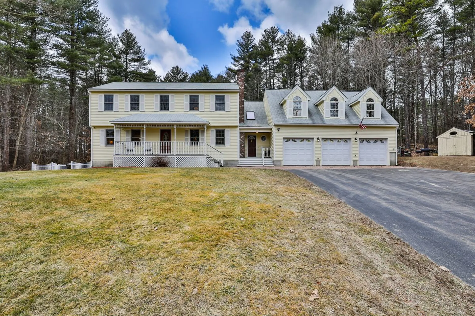 13 Cathedral Lane Hudson NH 03051