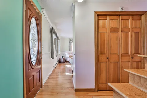 13 Cathedral Lane Hudson NH 03051