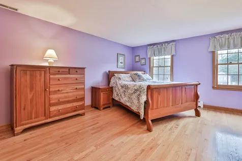 13 Cathedral Lane Hudson NH 03051