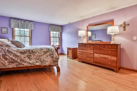 13 Cathedral Lane Hudson NH 03051
