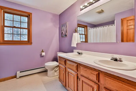 13 Cathedral Lane Hudson NH 03051