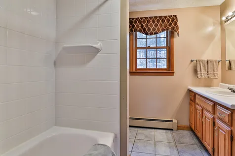 13 Cathedral Lane Hudson NH 03051