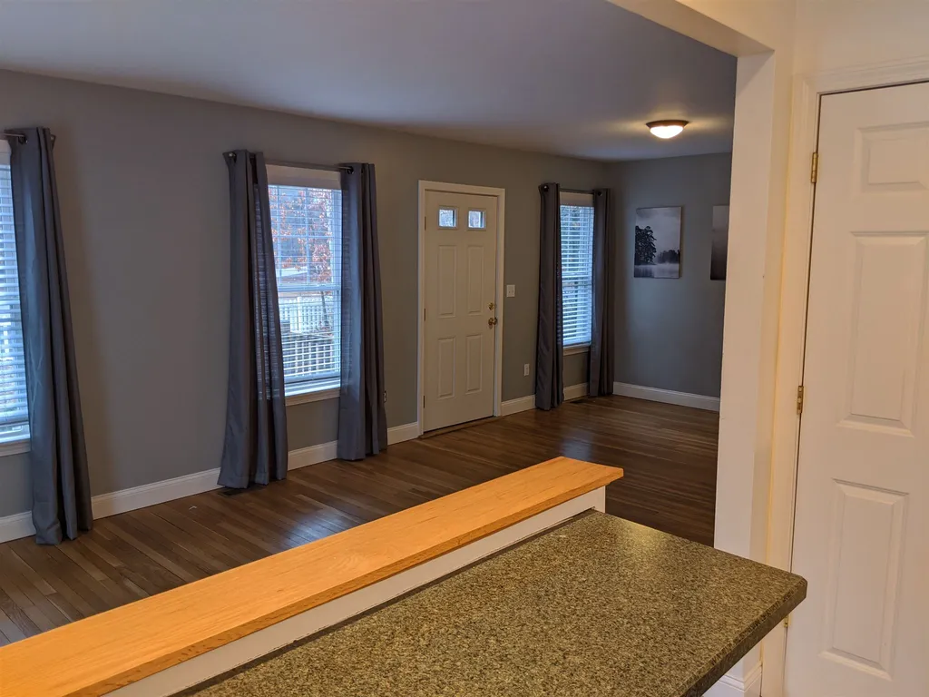256 Depot Road Hollis NH 03049