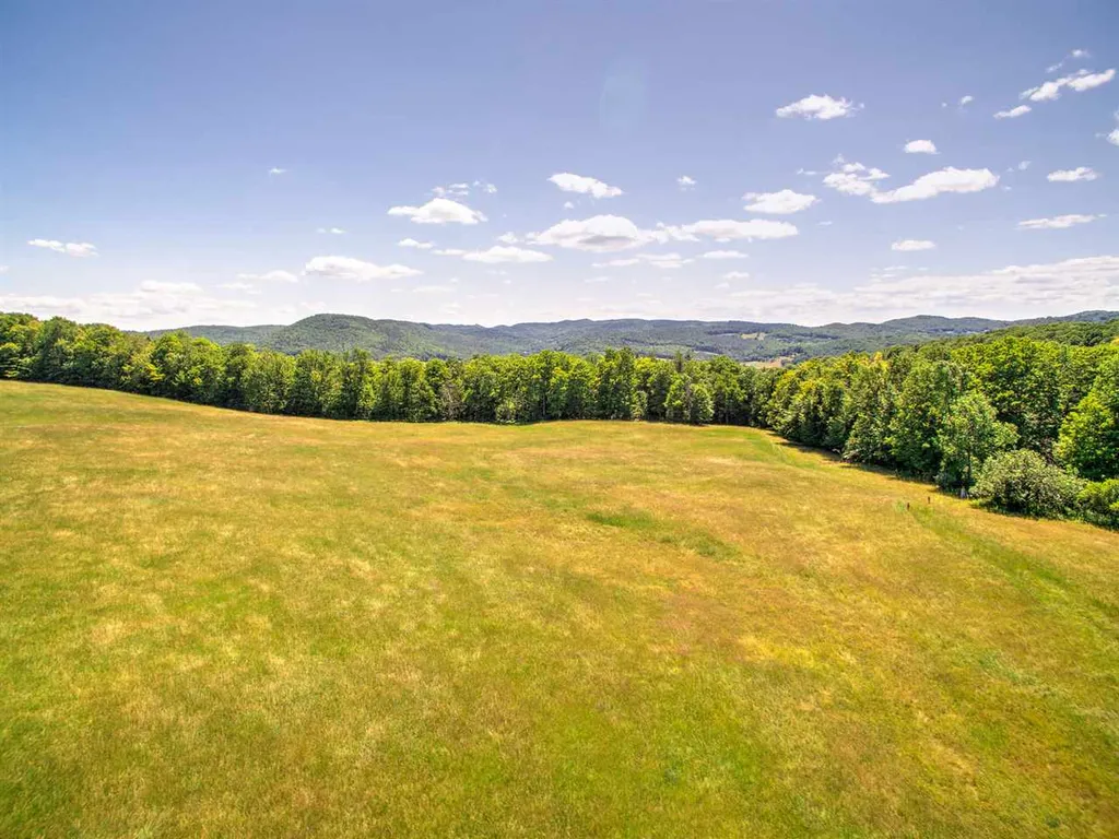 66 Alger Brook Road Strafford VT 05070