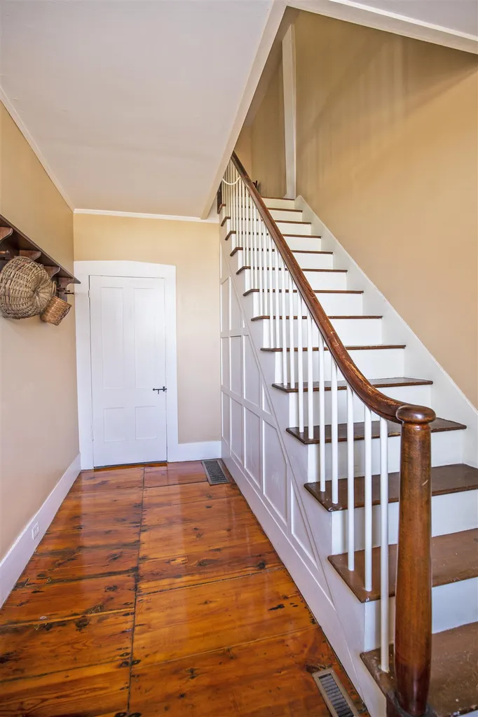 75 Chester Street Chester NH 03036