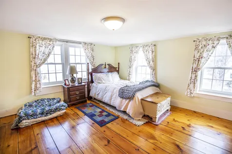 75 Chester Street Chester NH 03036