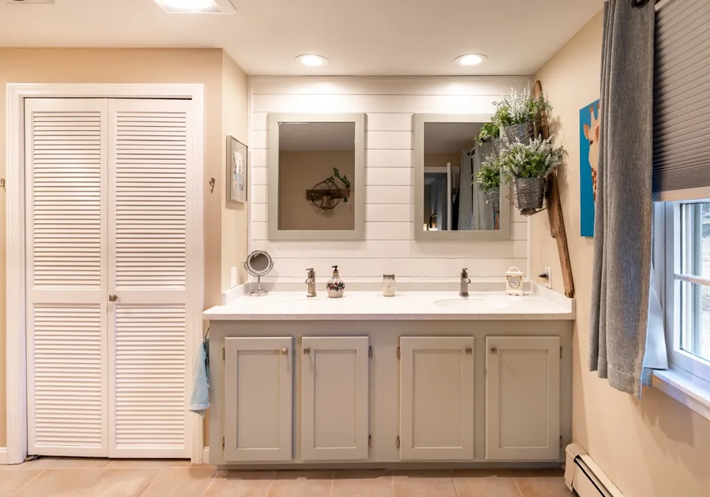 7 Ox Point Drive Kittery ME 03904