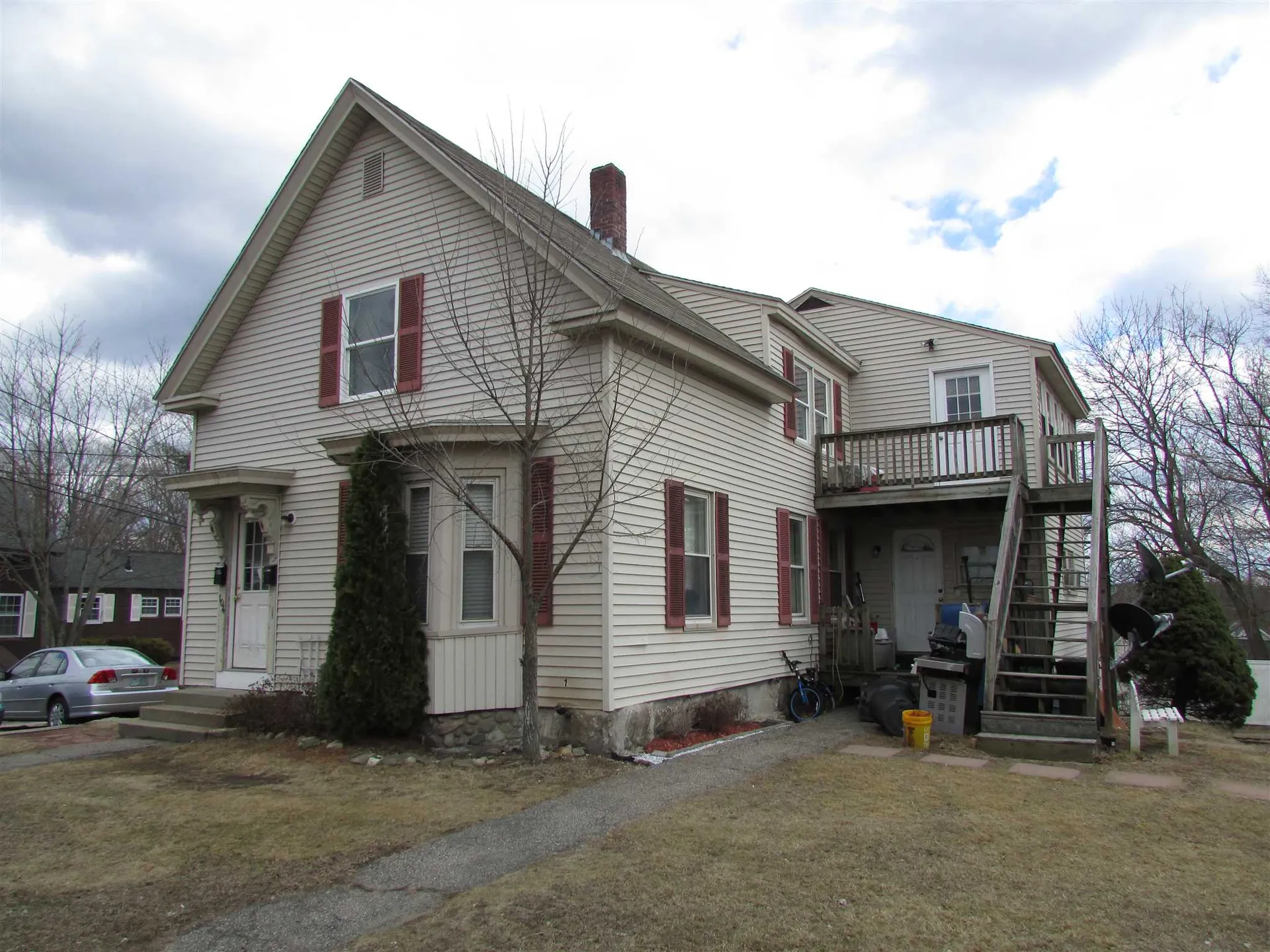 104 W Broadway Derry NH 03038