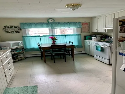 104 W Broadway Derry NH 03038