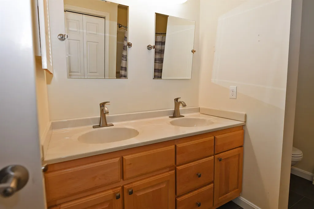 128 Indian Circle Colchester VT 05446