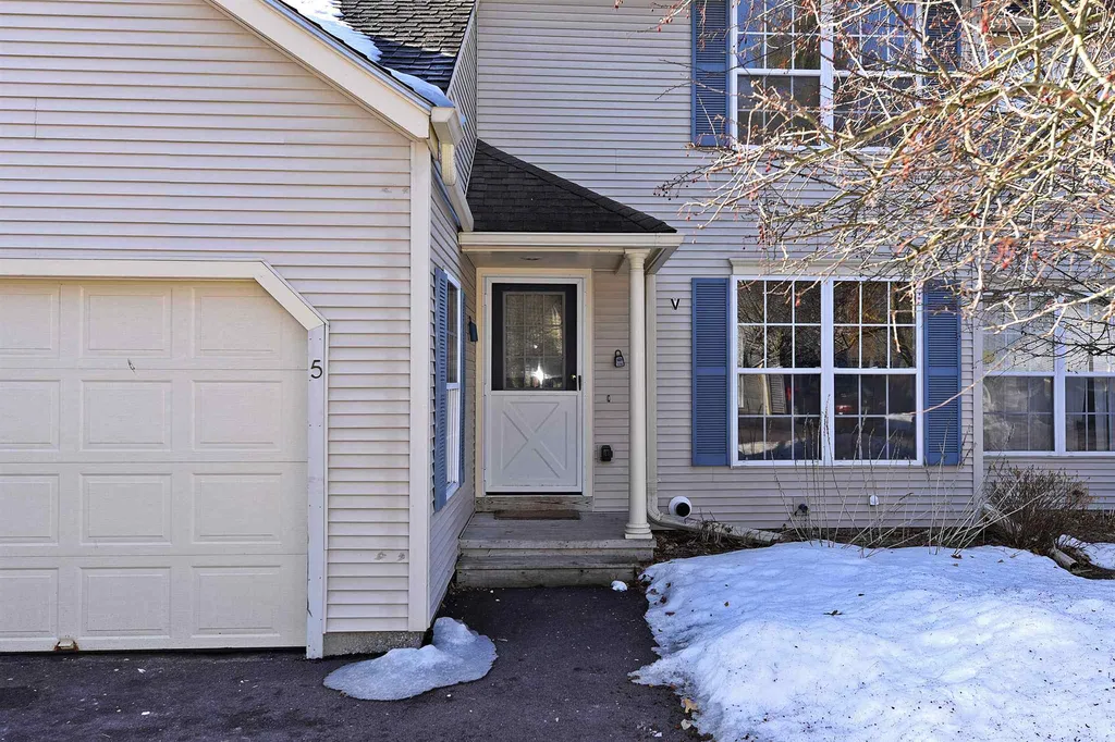 128 Indian Circle Colchester VT 05446