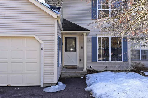 128 Indian Circle Colchester VT 05446