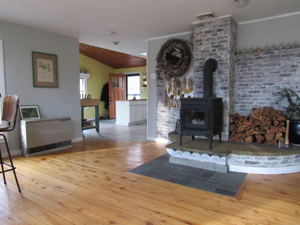 11 Fox Circle Keene NH 03431