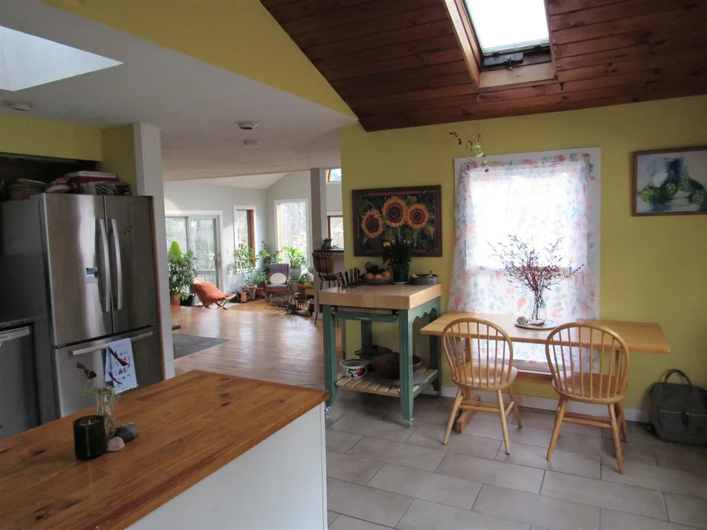 11 Fox Circle Keene NH 03431