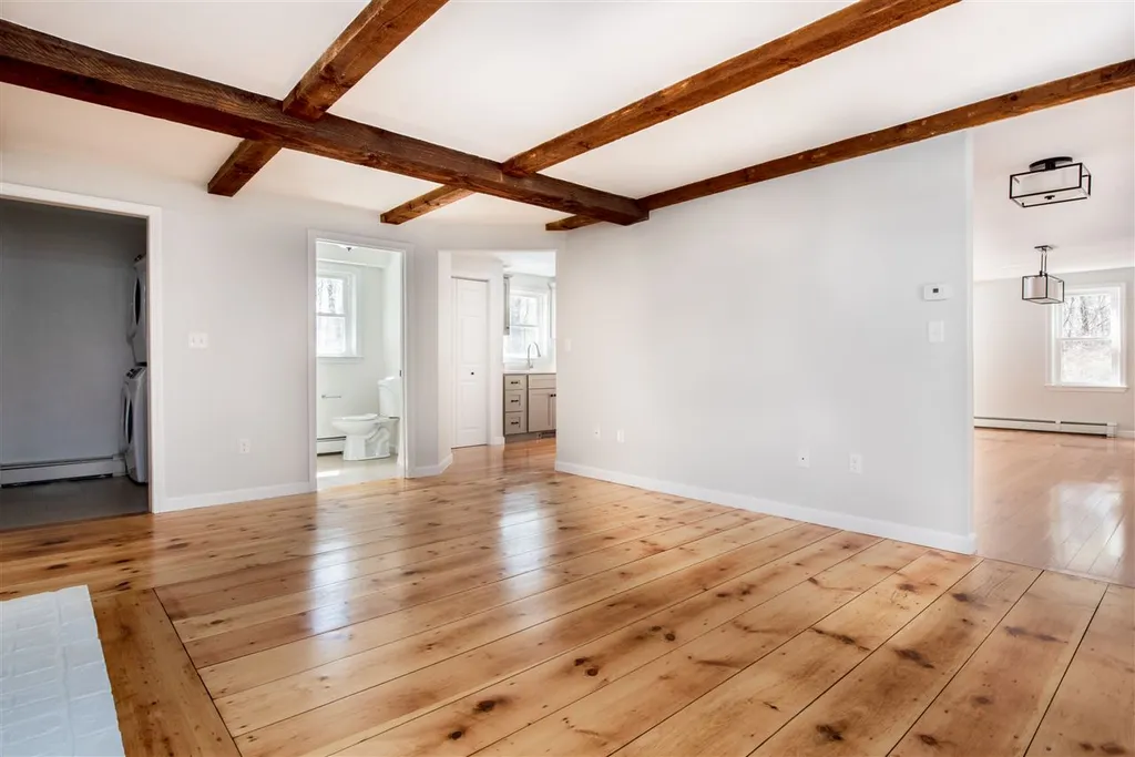 6 Katie Lane Hampstead NH 03841